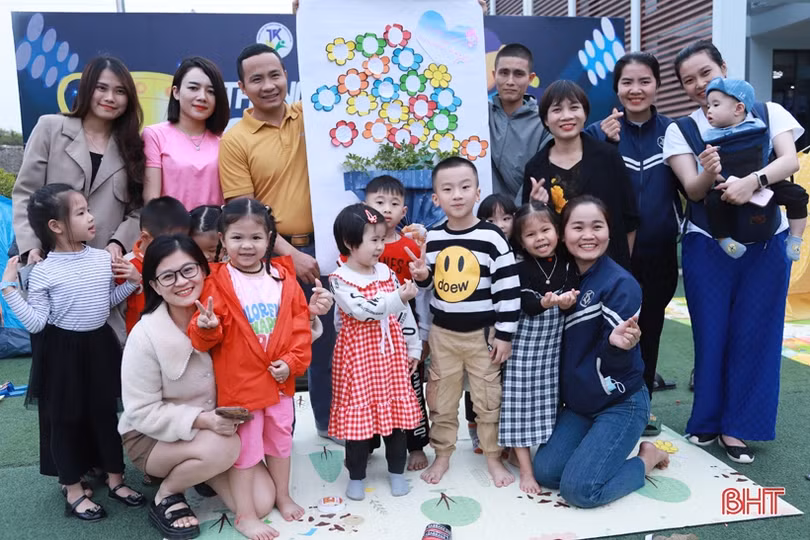 Rực rỡ sắc màu cùng chương trình “The Colors of life” tại Trường Mầm non Trung Kiên