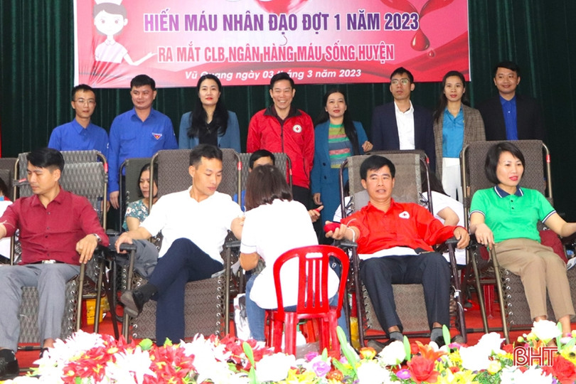 200 người tham gia ngày hội hiến máu ở Vũ Quang 