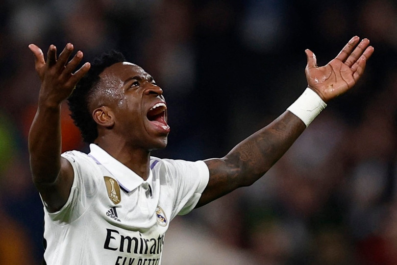 Real Madrid gục ngã trước Barca vì bàn phản lưới