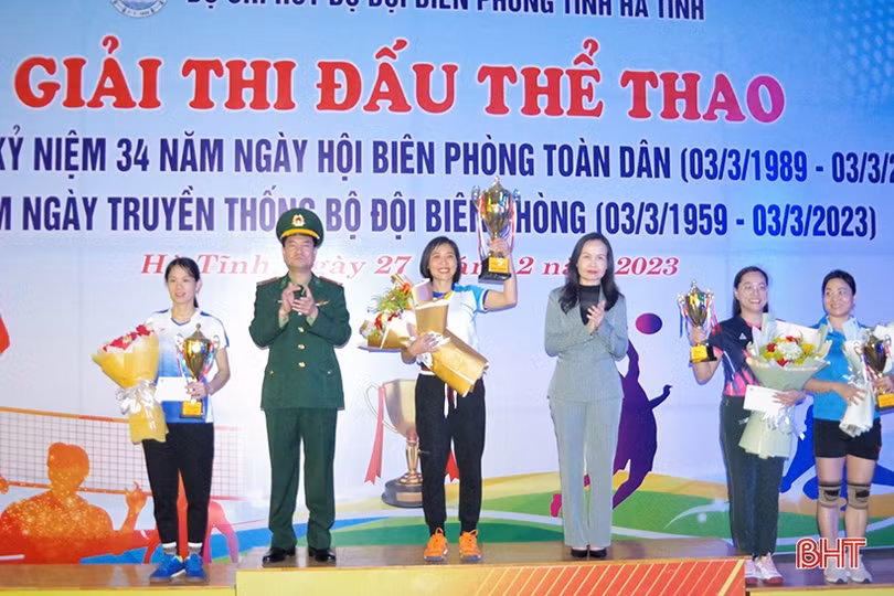 Sôi nổi thi đấu thể thao chào mừng Ngày Biên phòng toàn dân