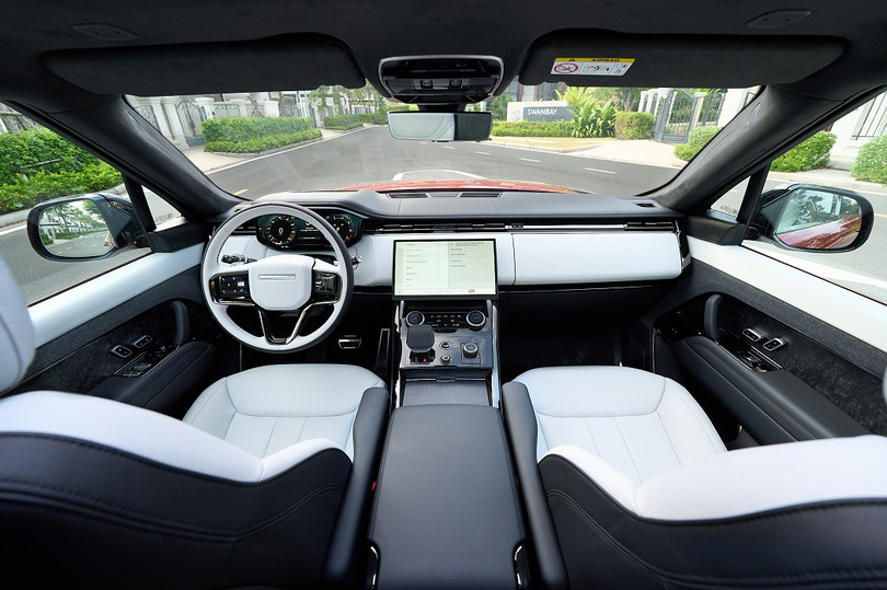 Range Rover Sport 2023 ra mắt tại Việt Nam, giá từ 7,329 tỷ đồng