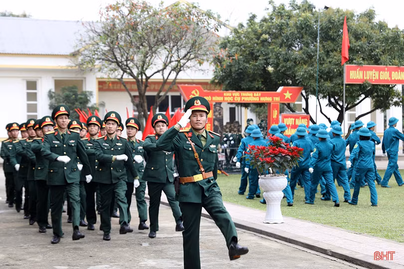 Các địa phương ở Hà Tĩnh ra quân huấn luyện năm 2023