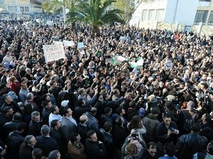 Người biểu tình tụ tập tại Algers. Nguồn: Getty Images