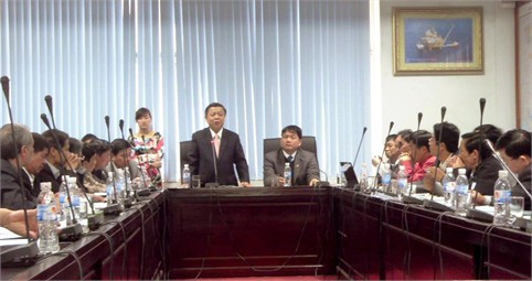 Chủ tịch UBND tỉnh Hà Tĩnh Võ Kim Cự phát biểu tại buổi làm việc Chủ tịch UBND tỉnh Hà Tĩnh Võ Kim Cự phát biểu tại buổi làm việc