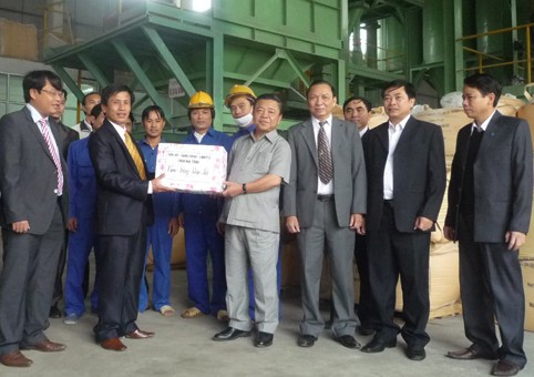 và Xí nghiệp chế biến Zircon (thuộc Tổng Công ty KS&TM Hà Tĩnh)