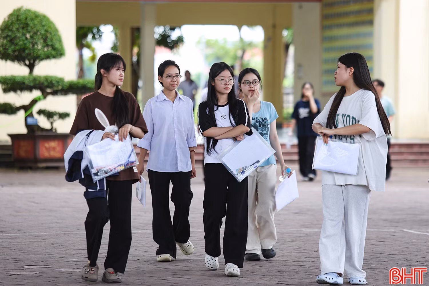 Ngày thi đầu tiên Kỳ thi tốt nghiệp THPT tại Hà Tĩnh diễn ra an toàn, nghiêm túc. bqbht_br_aimg-8655.jpg