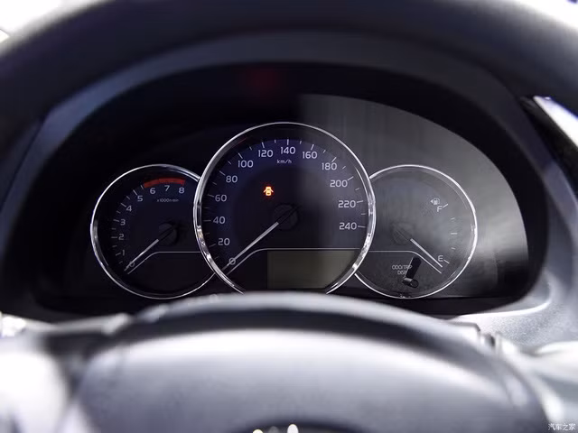 lam quen voi mot toyota corolla 2017 mang thiet ke khac biet