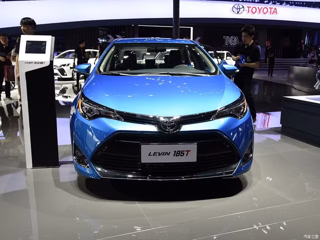lam quen voi mot toyota corolla 2017 mang thiet ke khac biet