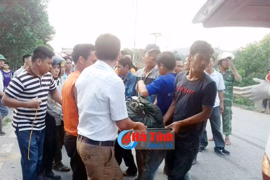 cua dan b40 em tu vong anh nhap vien cap cuu