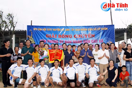 to chuc thanh cong giai bong chuyen nam huyen ky anh