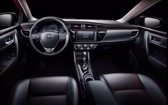 lam quen voi mot toyota corolla 2017 mang thiet ke khac biet