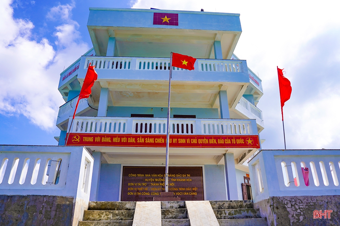 Nhật ký Trường Sa: Pháo đài giữa trùng khơi!
