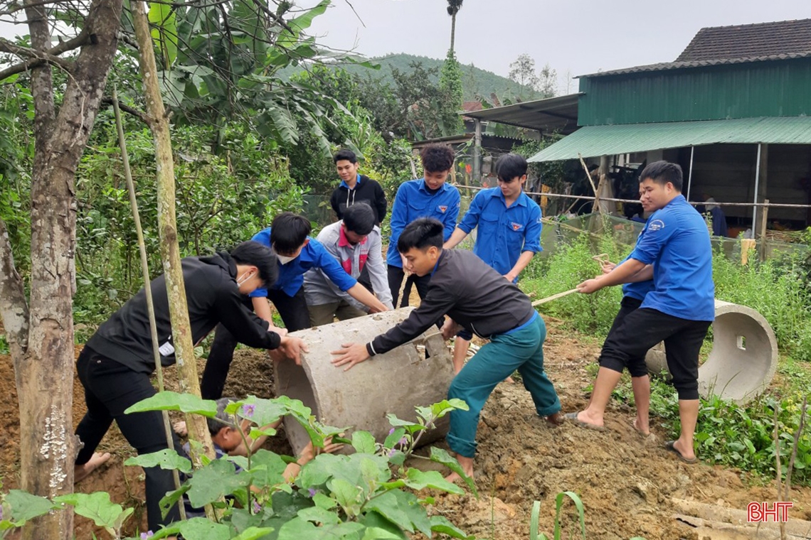 Phát huy sức trẻ Hà Tĩnh trong thi đua yêu nước