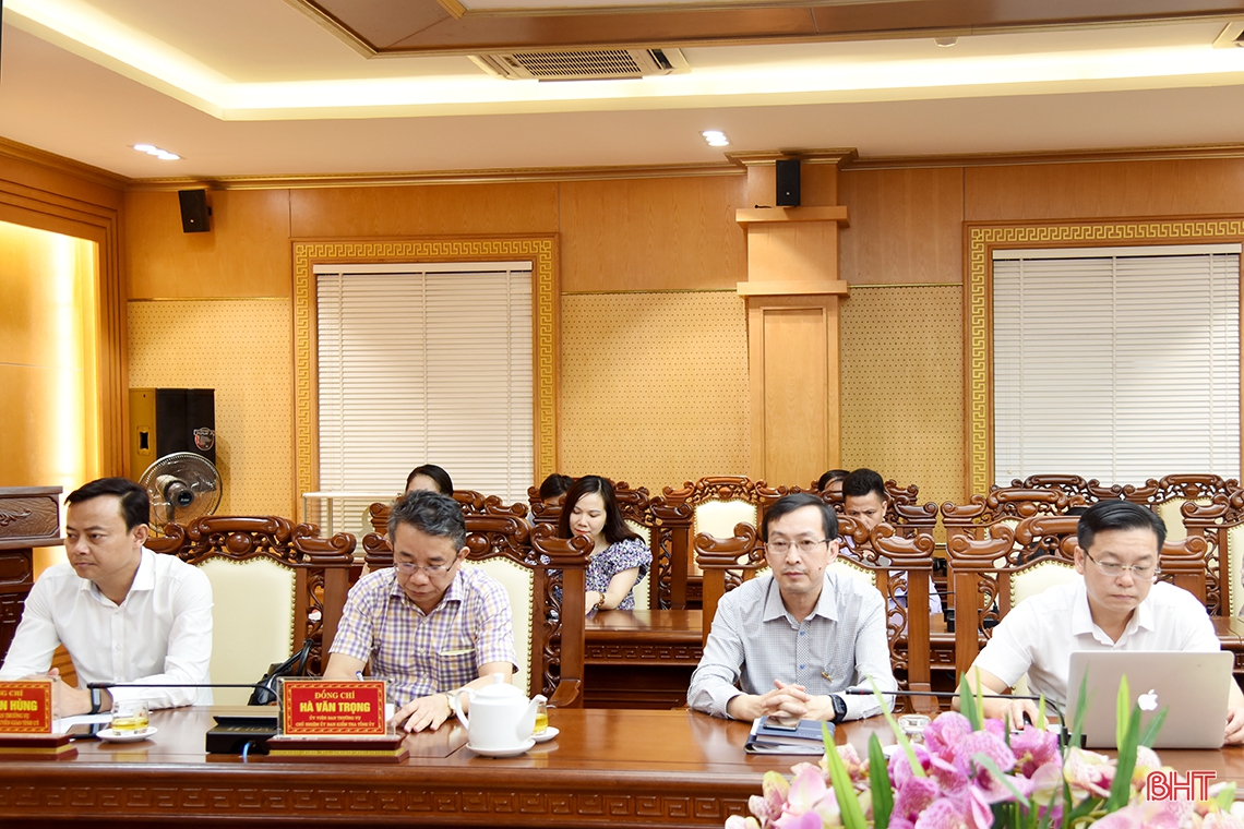 Hà Tĩnh họp báo thông tin về bầu cử, phát động Giải Búa liềm vàng năm 2021