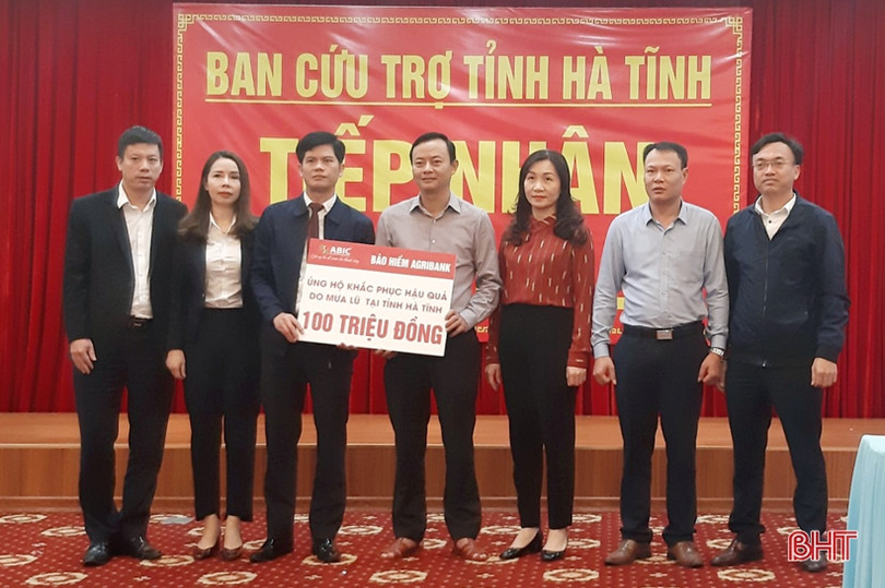 Hơn 11 tỷ đồng ủng hộ người dân vùng lũ ở Hà Tĩnh