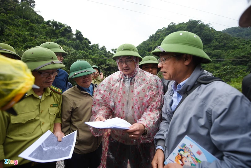 Quốc lộ 12A bị nứt gãy như động đất