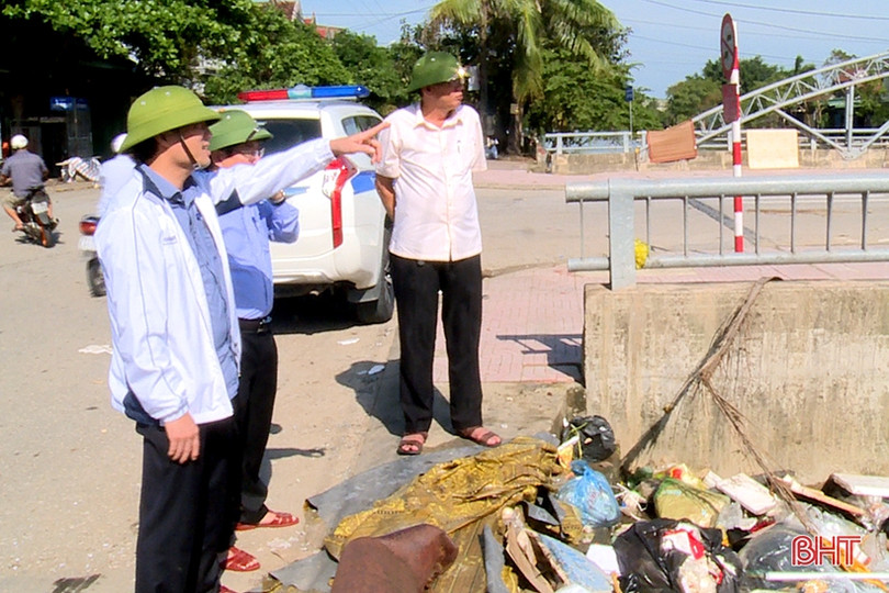 Bí thư Tỉnh ủy kiểm tra công tác khắc phục hậu quả mưa lũ tại TP Hà Tĩnh
