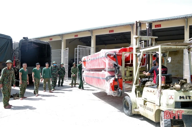 Nhiều tình cảm hỗ trợ đến với người dân vùng lũ