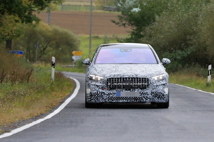 Hình ảnh Mercedes-AMG S63 chạy thử nghiệm trước thềm ra mắt