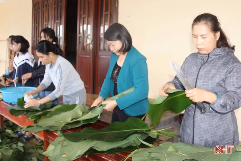 Các tổ chức, cá nhân tiếp tục ủng hộ bà con vùng lũ Hà Tĩnh