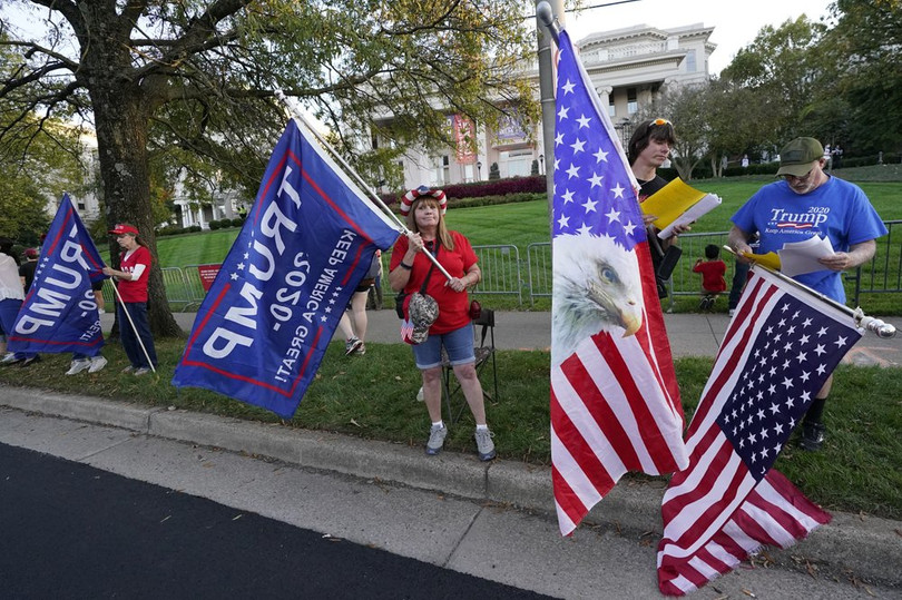 Không khí nơi diễn ra cuộc tranh luận trực tiếp cuối cùng giữa Tổng thống Trump và ứng viên Biden