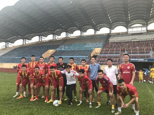 Báo Trung Quốc: “Không cần học đâu xa, hãy học hỏi bóng đá Việt Nam”