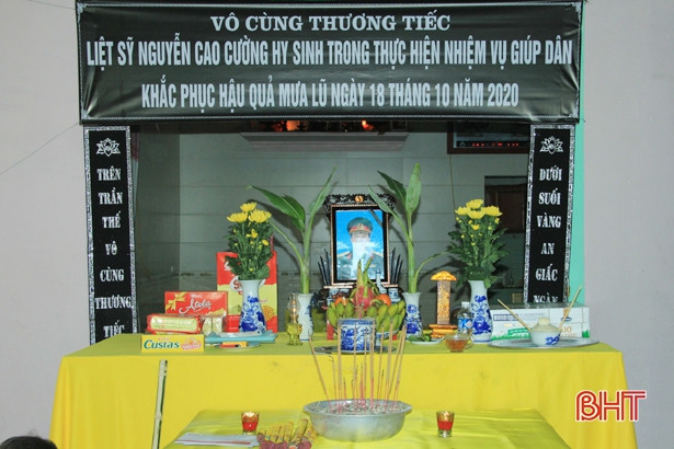 Hỗ trợ thân nhân 2 chiến sỹ hy sinh ở Quảng Trị 18 triệu đồng