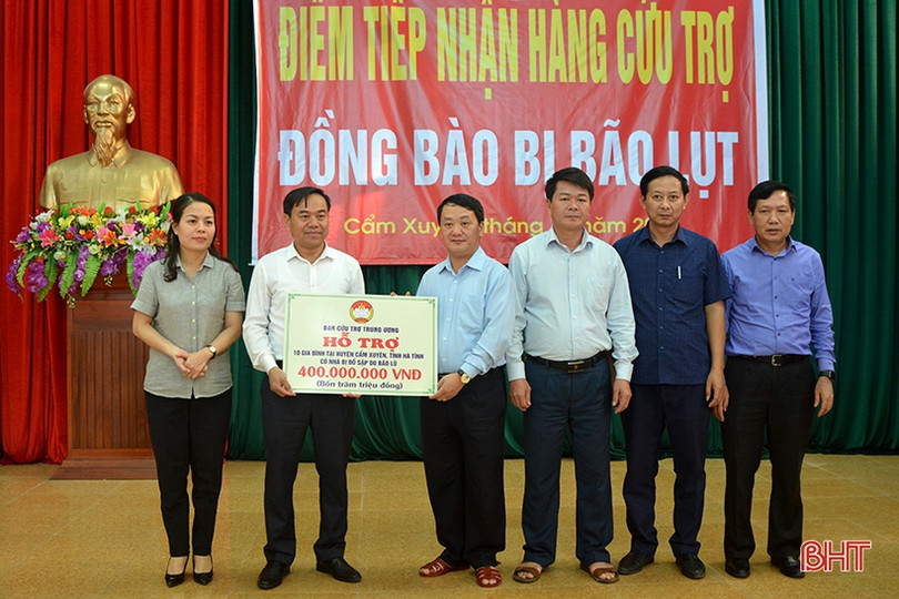 Ủy ban Trung ương MTTQ Việt Nam hỗ trợ 2,4 tỷ đồng cho tỉnh Hà Tĩnh