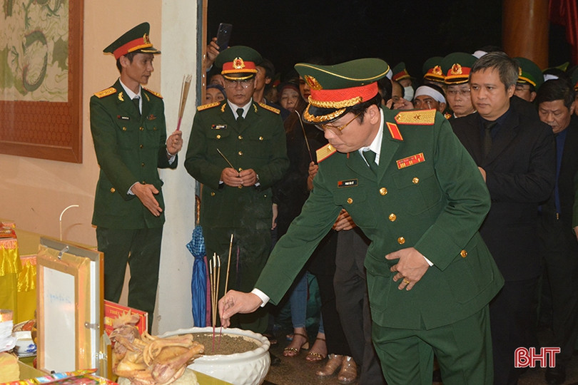 Lãnh đạo tỉnh Hà Tĩnh dâng hương tưởng nhớ các liệt sỹ hy sinh ở Rào Trăng 3