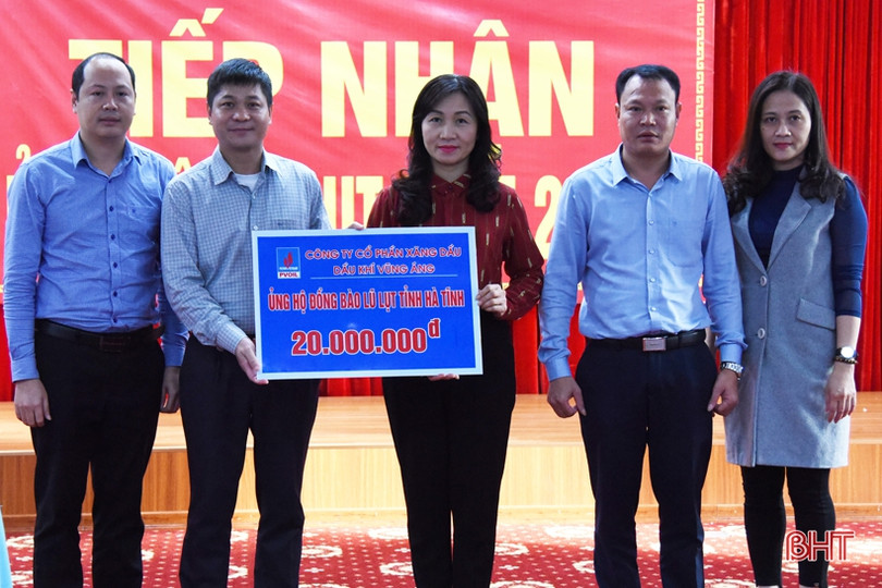 Hơn 11 tỷ đồng ủng hộ người dân vùng lũ ở Hà Tĩnh