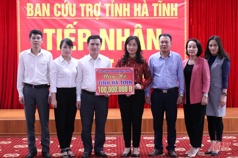 Hơn 11 tỷ đồng ủng hộ người dân vùng lũ ở Hà Tĩnh