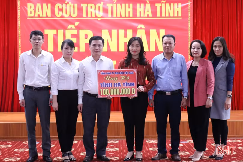 Hơn 11 tỷ đồng ủng hộ người dân vùng lũ ở Hà Tĩnh