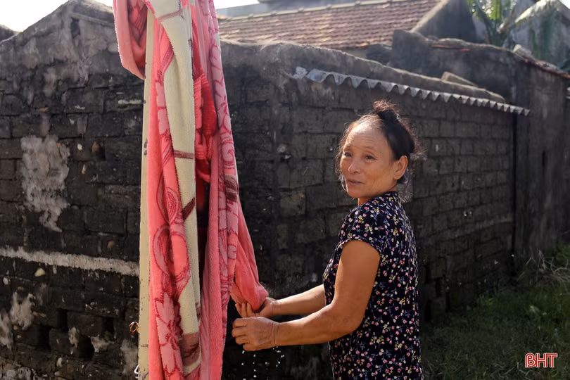 Hơn 1.000 cán bộ, chiến sĩ TX Kỳ Anh giúp dân khắc phục hậu quả mưa lũ