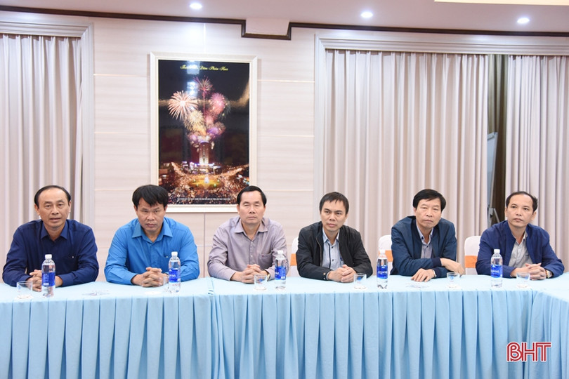 Bộ Giao thông vận tải ủng hộ đồng bào vùng lũ Hà Tĩnh 200 triệu đồng