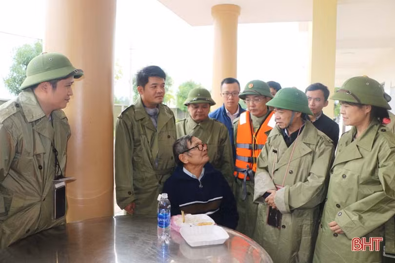 Đáp ứng các nhu cầu thiết yếu, không để người dân nào phải thiếu đói