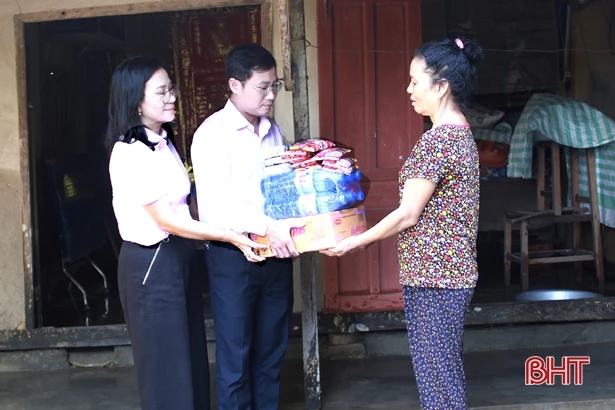 Các đơn vị, nhà hảo tâm chung tay hướng về người dân vùng lũ Hà Tĩnh