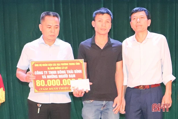 Các đơn vị, nhà hảo tâm chung tay hướng về người dân vùng lũ Hà Tĩnh