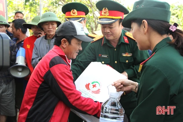 Các đơn vị, nhà hảo tâm chung tay hướng về người dân vùng lũ Hà Tĩnh