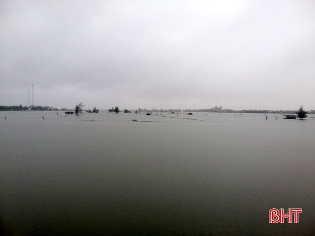 Thị xã Kỳ Anh di dời khẩn cấp hơn 1.000 người ra khỏi vùng nguy hiểm