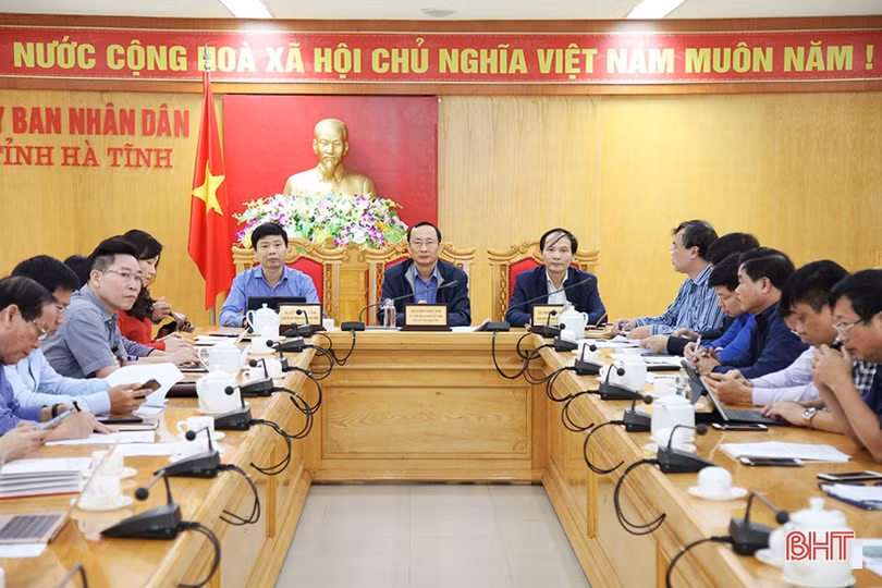 Xả tràn hồ Kẻ Gỗ là hoàn toàn chủ động, đúng thực tế, góp phần giảm 200 triệu m<sup>3</sup> nước vùng hạ du