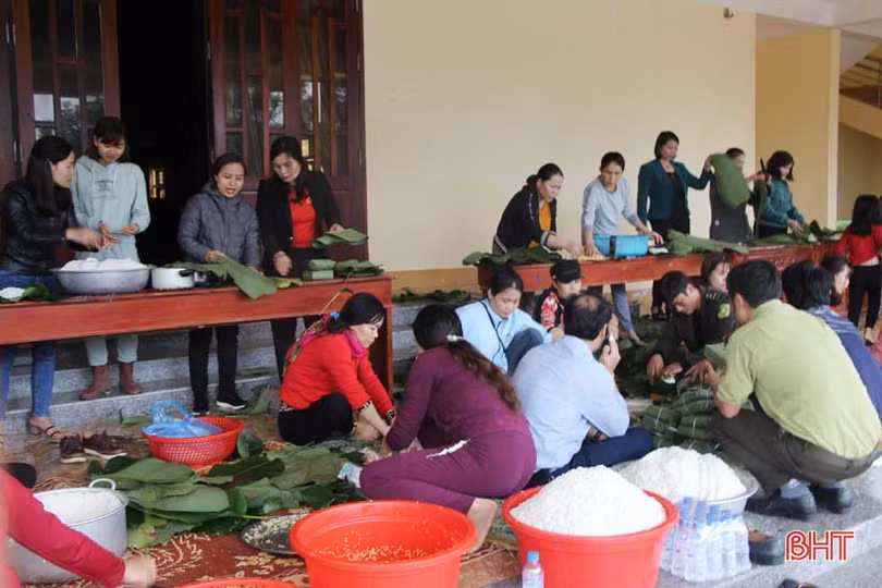 Các tổ chức, cá nhân tiếp tục ủng hộ bà con vùng lũ Hà Tĩnh