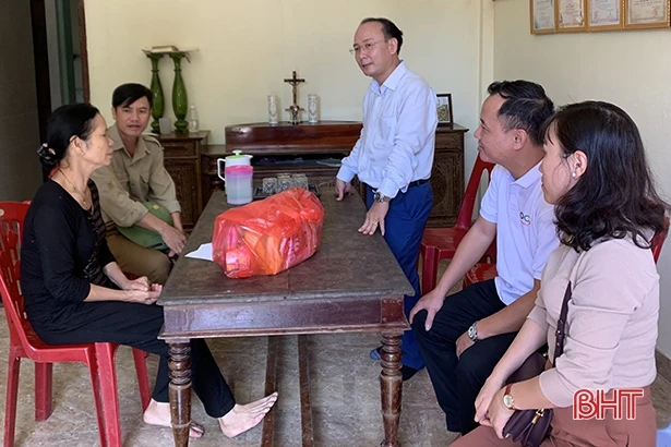 Nhiều tình cảm hỗ trợ đến với người dân vùng lũ