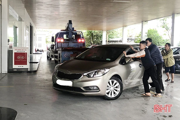 Nhiều dịch vụ miễn phí hỗ trợ người dân Hà Tĩnh sau lũ