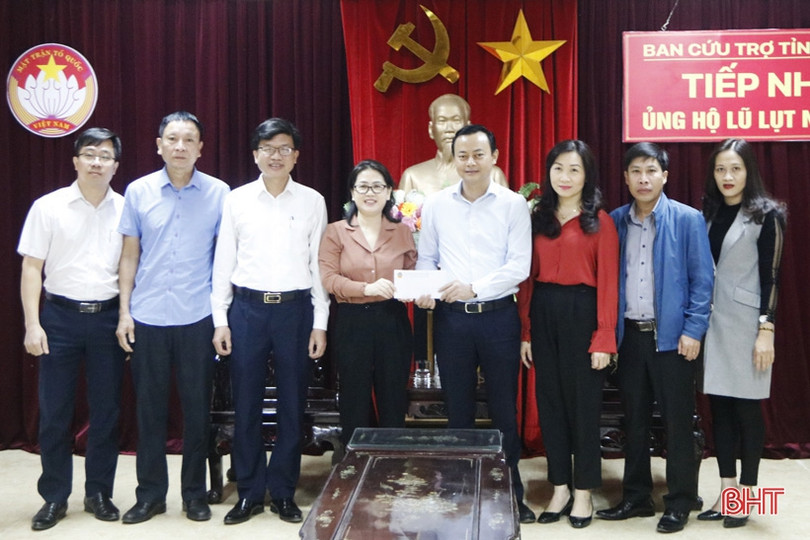 Tỉnh Hà Giang cùng nhiều tổ chức, đơn vị ủng hộ đồng bào vùng lũ Hà Tĩnh