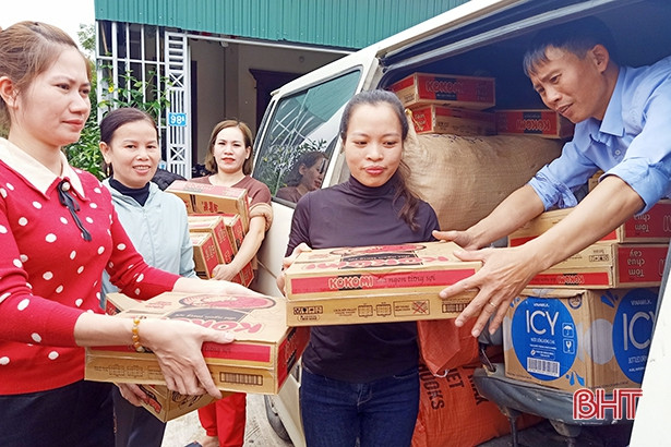 Hội Nông dân Hà Tĩnh tổ chức nhiều hoạt động hướng tới vùng lũ