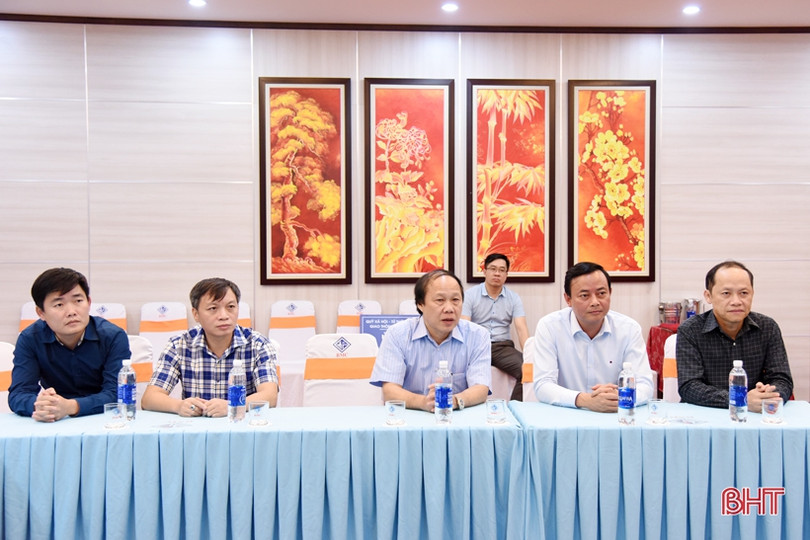 Bộ Giao thông vận tải ủng hộ đồng bào vùng lũ Hà Tĩnh 200 triệu đồng