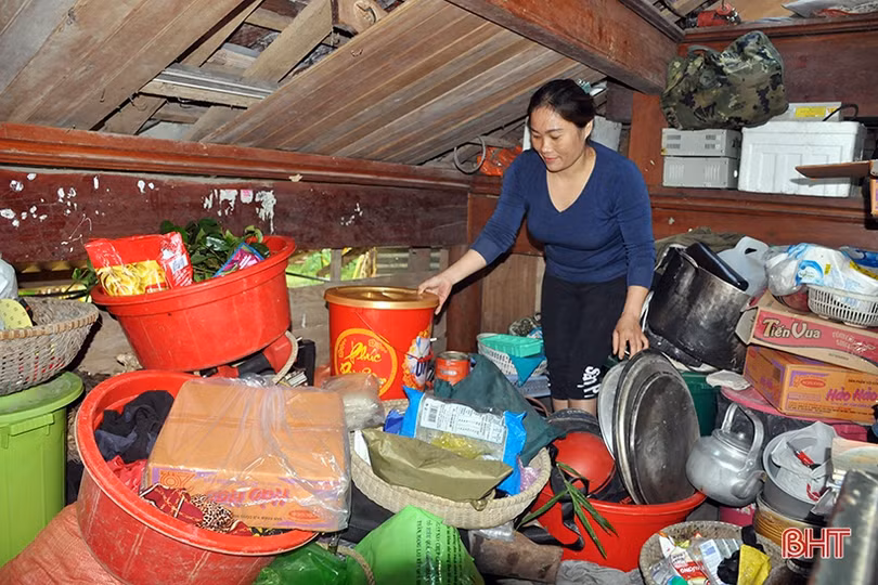 “Mục sở thị” cảnh sống chung với lũ của người dân miền núi Hà Tĩnh