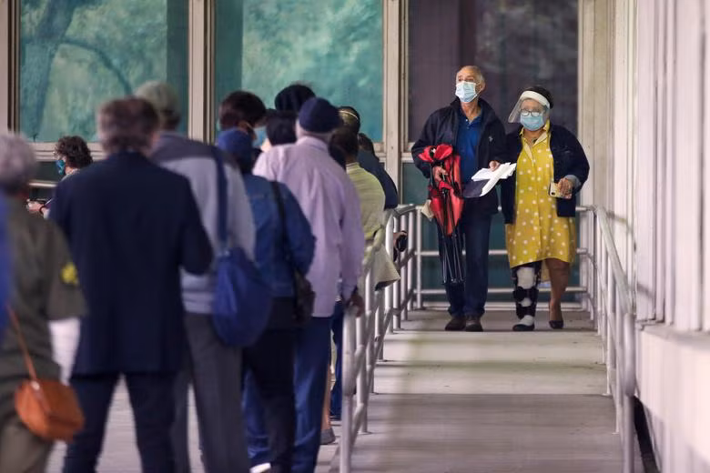 Không khí cử tri Mỹ đi bỏ phiếu sớm bầu Tổng thống