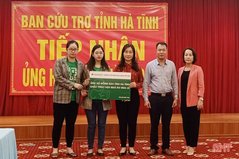 Hơn 11 tỷ đồng ủng hộ người dân vùng lũ ở Hà Tĩnh