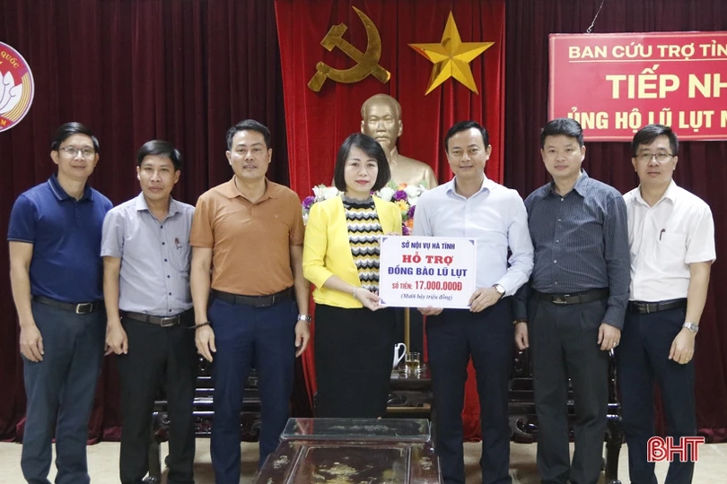 Tỉnh Hà Giang cùng nhiều tổ chức, đơn vị ủng hộ đồng bào vùng lũ Hà Tĩnh